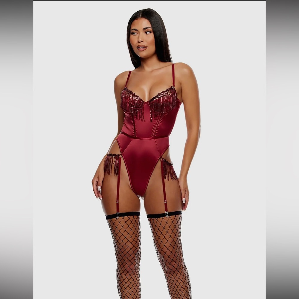 Elegant Burgundy Lingerie Moulin Rouge Set